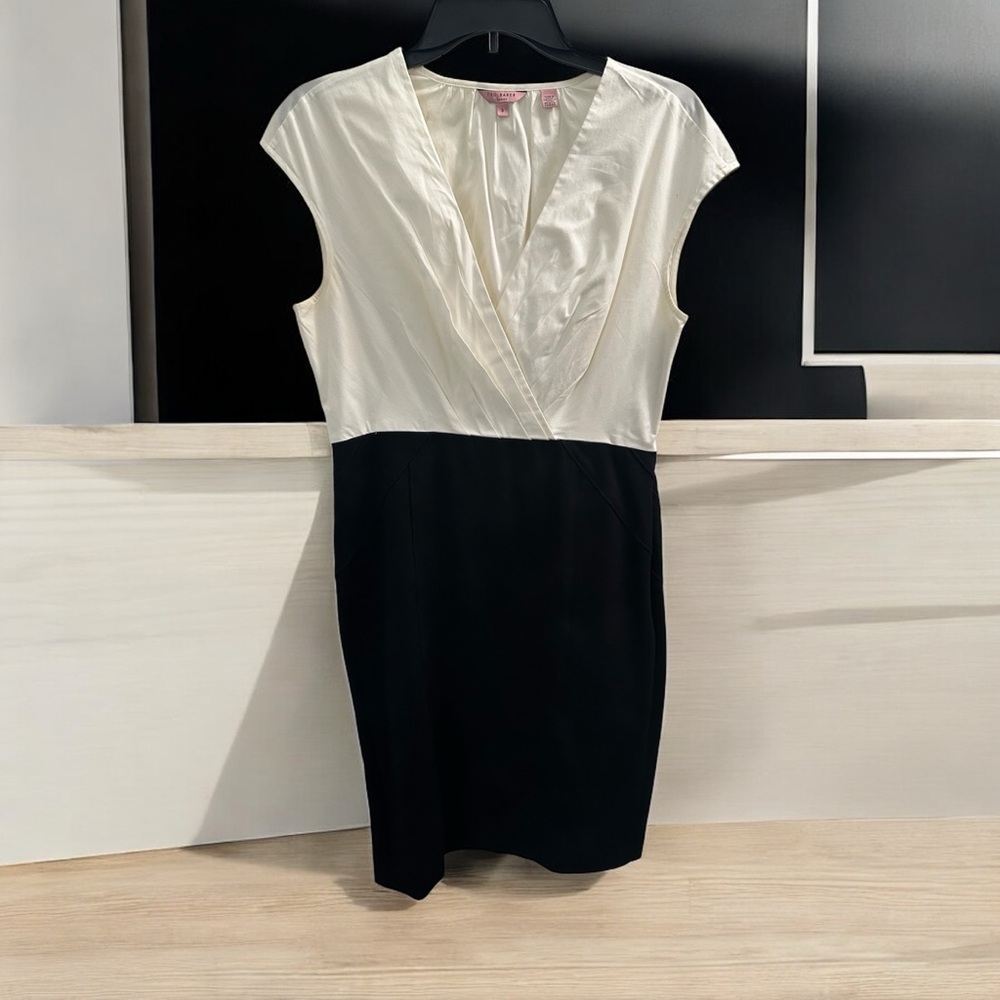 Ted Baker Black/WhiteMid-length Work/Office Dress Size 3 or US S/M